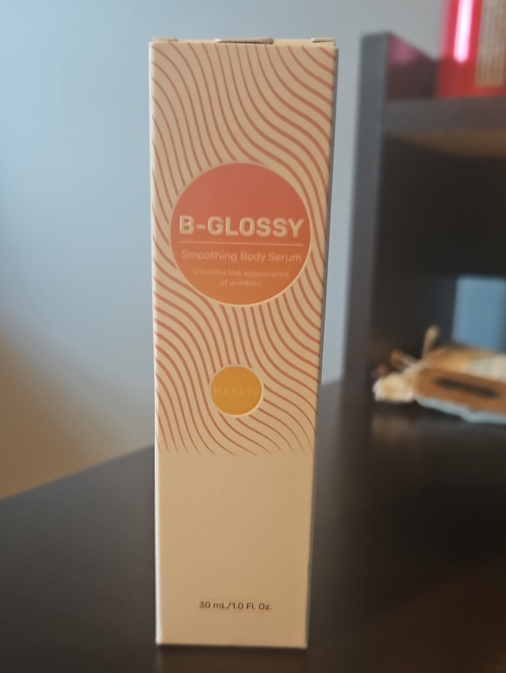 B-GLOSSY Smoothing Body Serum